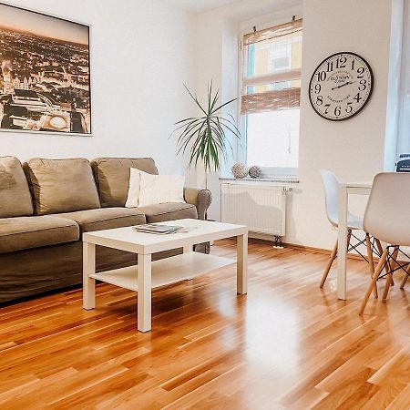 Gemuetliche Fewo Mit Balkon Leipzig Luaran gambar