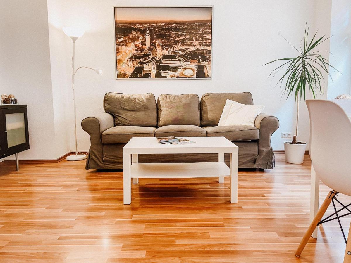 Gemuetliche Fewo Mit Balkon Leipzig Luaran gambar