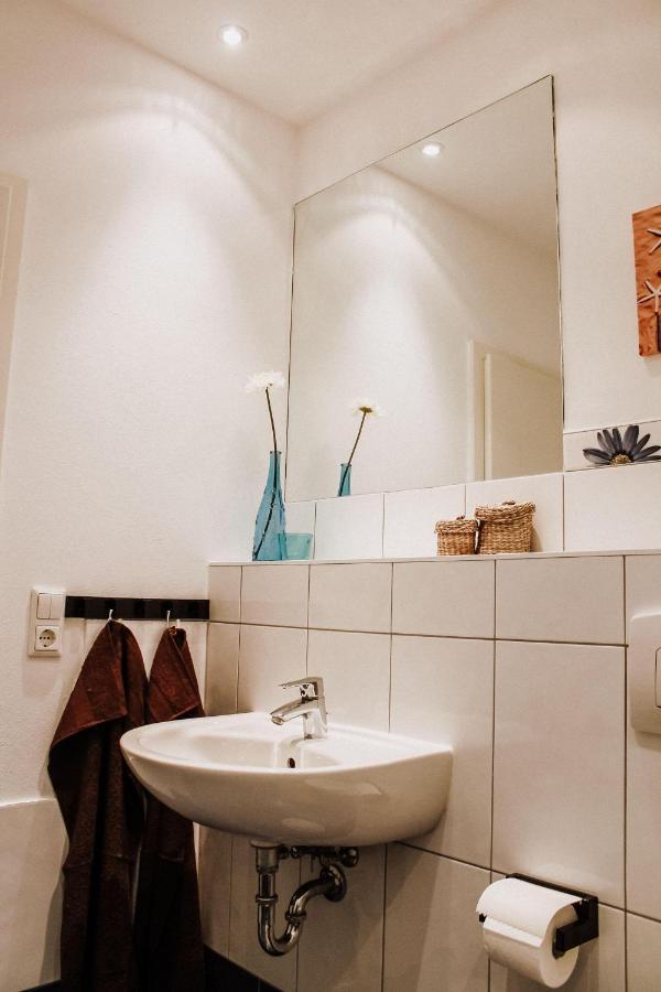 Gemuetliche Fewo Mit Balkon Leipzig Luaran gambar